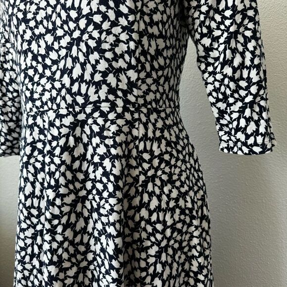 Lark & Ro Pullover Dress Blue White Floral SZ L - Picture 6 of 13